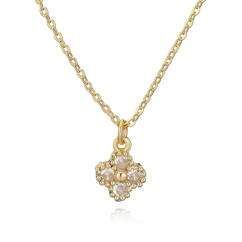 Collier ras du cou pour femme, plaqué or 18 carats, orné de pierres CZ, en forme de fleur, raffiné et compact.