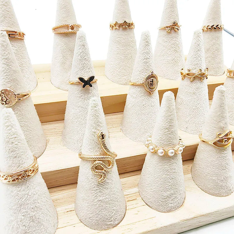 Lot de 30 bagues assorties, style perle, couleur argent, avec chaîne serpent et motif feuille ajourée.