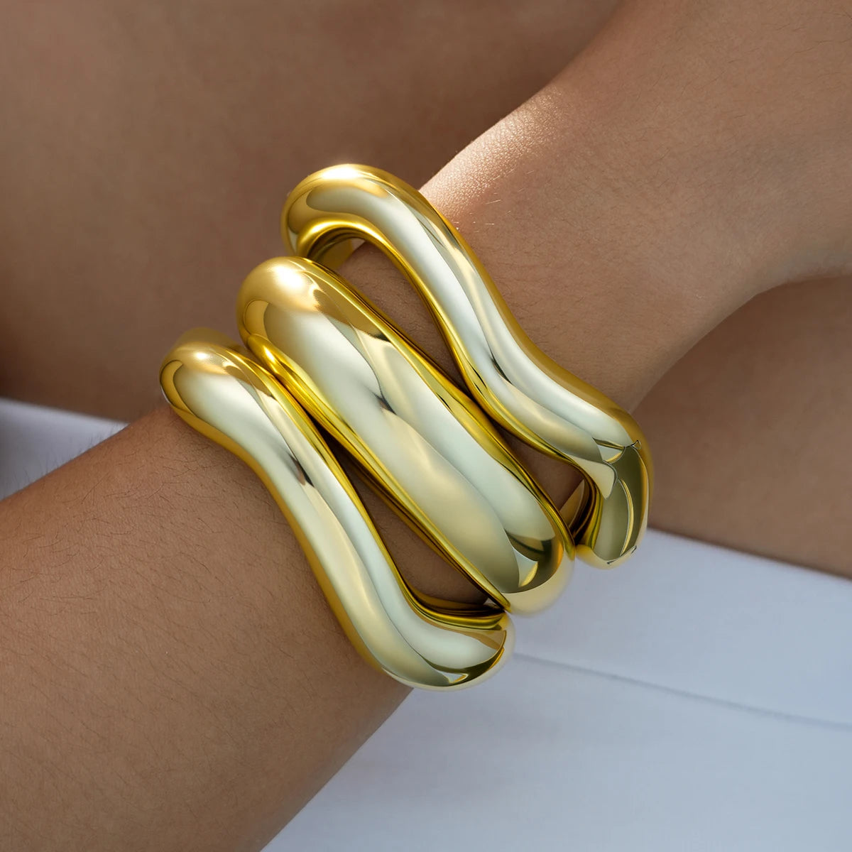 Ensemble de 3 bracelets joncs ouverts vintage luxueux en résine dorée, pour femme