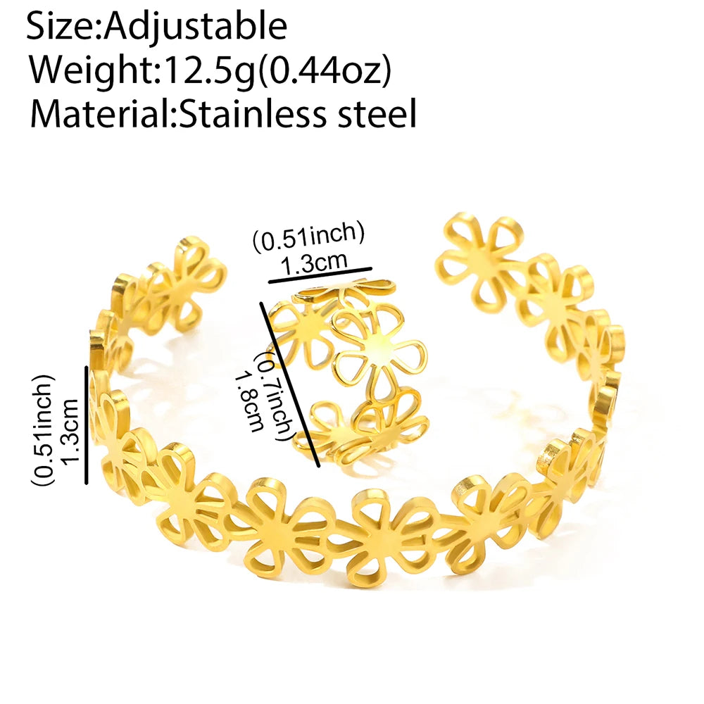 Ensemble de bagues et bracelets en acier inoxydable, style rétro original, ornés de fleurs ajourées. Bijou de haute qualité, inaltérable.
