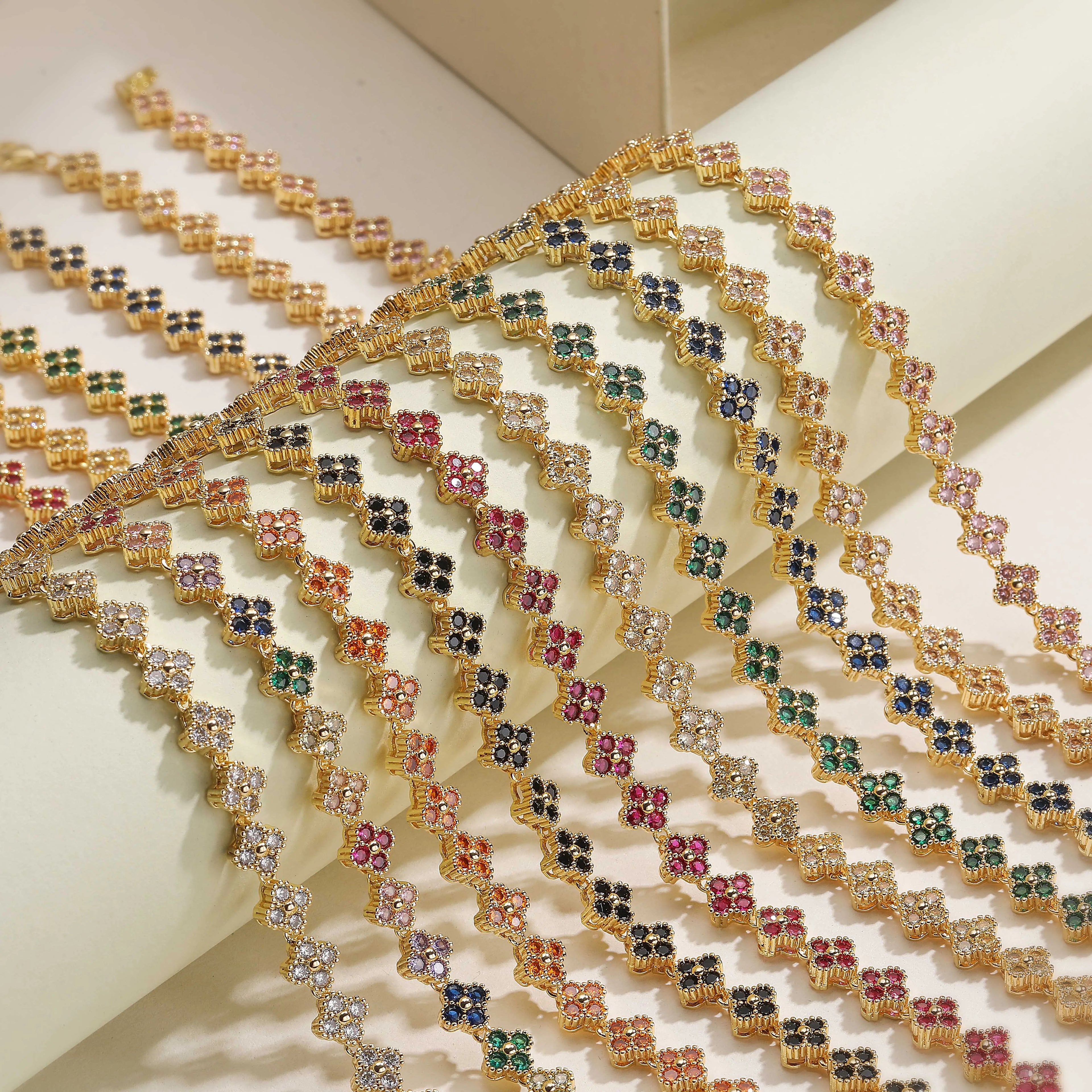 Bracelet/collier en cuivre et métal orné de fleurs colorées en pierres CZ, fermoir mousqueton, ajustable, bijou romantique minimaliste