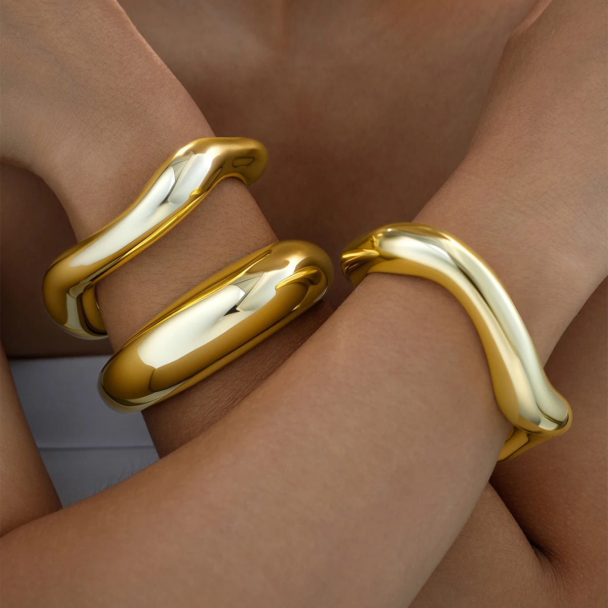 Ensemble de 3 bracelets joncs ouverts vintage luxueux en résine dorée, pour femme